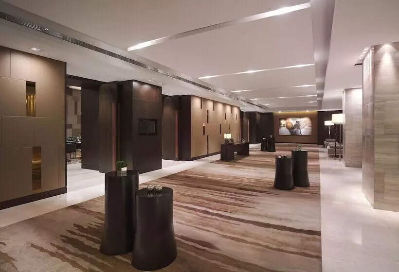 New World Makati Hotel, Manila