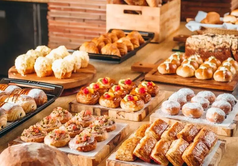 New World Makati Hotel, Manila