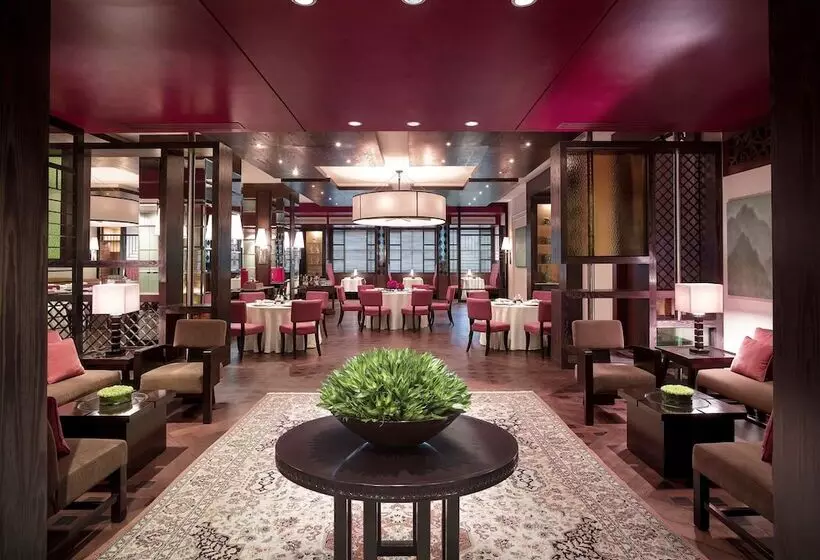 New World Makati Hotel, Manila