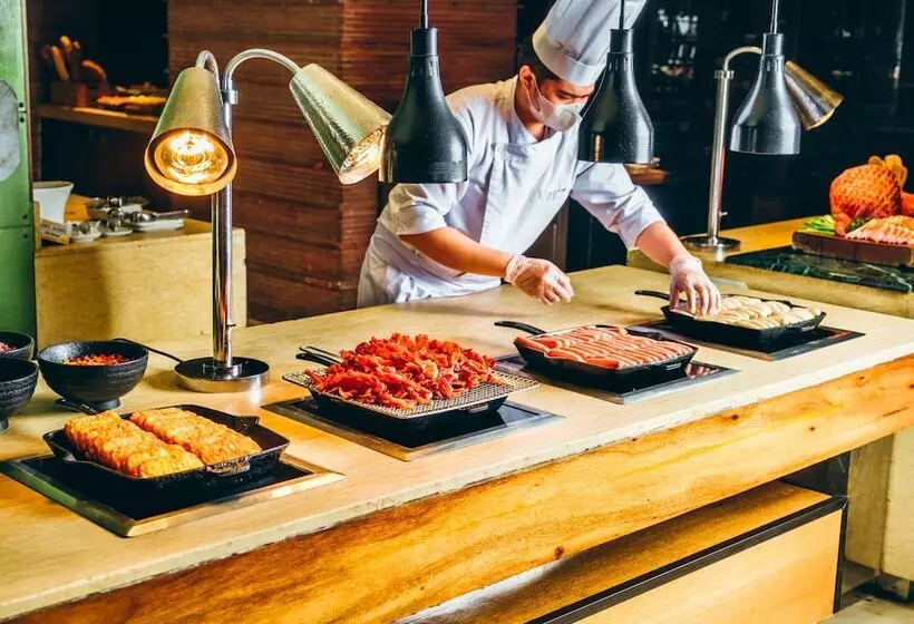 New World Makati Hotel, Manila