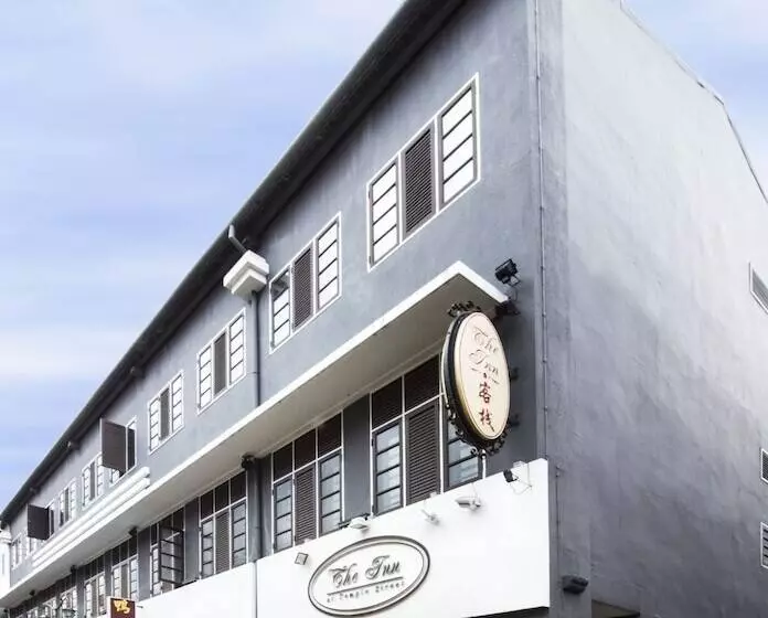 هتل The Inn At Temple Street