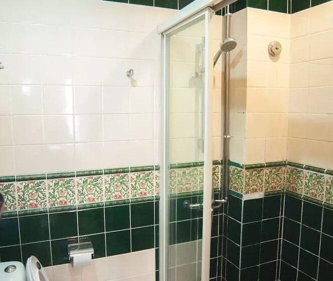 هتل The Inn At Temple Street