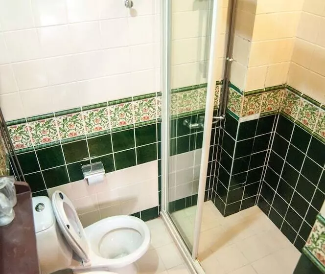 هتل The Inn At Temple Street