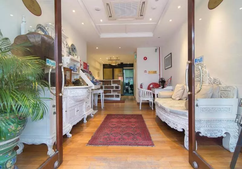 هتل The Inn At Temple Street