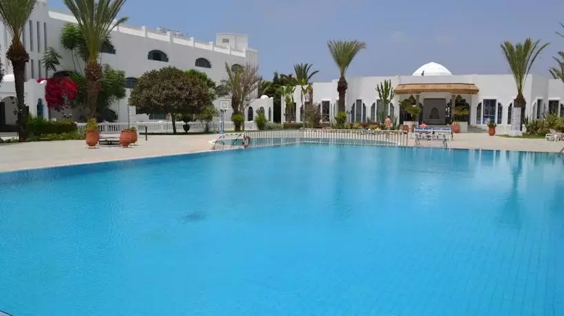 Отель Hôtel Le Tivoli