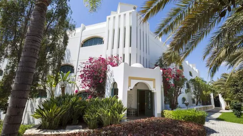 Отель Hôtel Le Tivoli