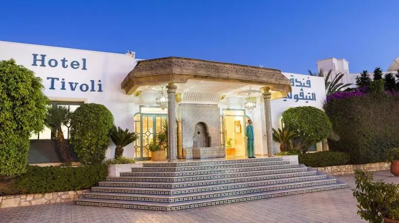 Отель Hôtel Le Tivoli