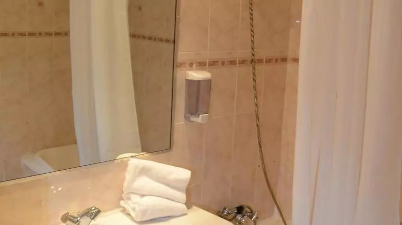 Отель Hôtel Le Tivoli