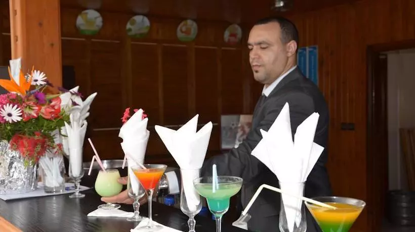 Отель Hôtel Le Tivoli