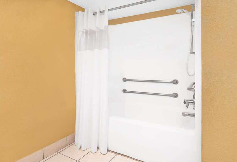 فندق على الطريق Travel Inn North Little Rock