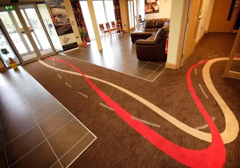 Belmore Court & Motel