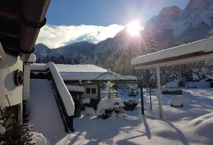 هتل Alpenhof Grainau