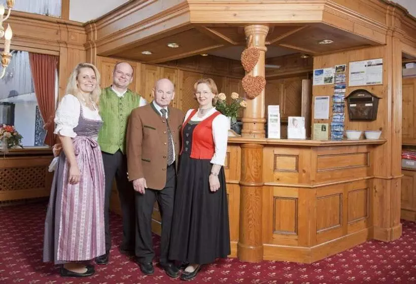 هتل Alpenhof Grainau