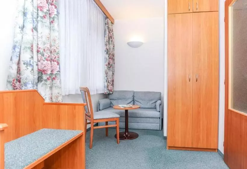 Hotel Astra