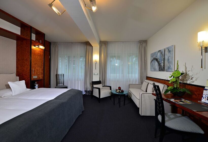 Best Western Premier Parkhotel Kronsberg