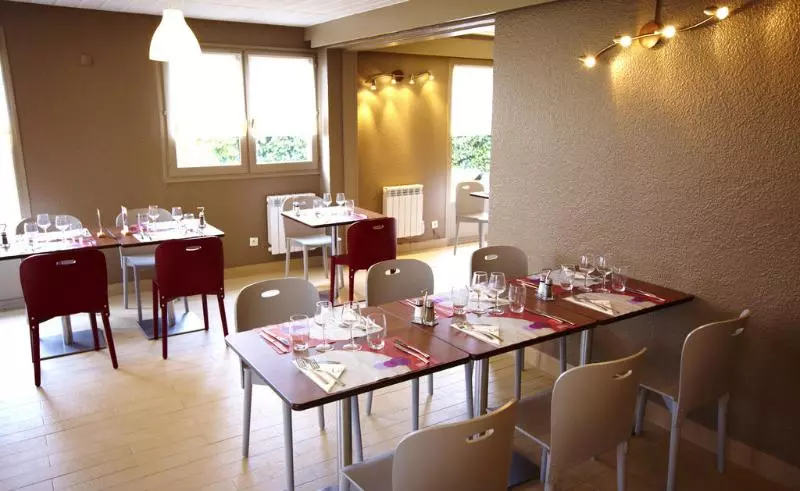 ホテル Campanile Cergy Pontoise