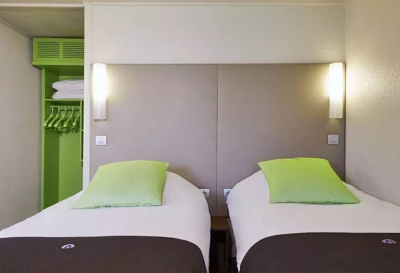 ホテル Campanile Cergy Pontoise