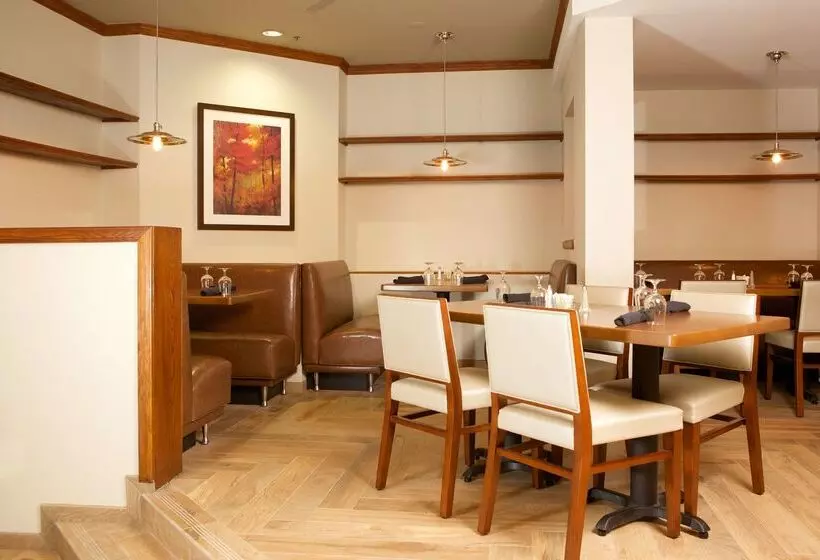 Hotel Doubletree Suites By Hilton Raleigh Durham