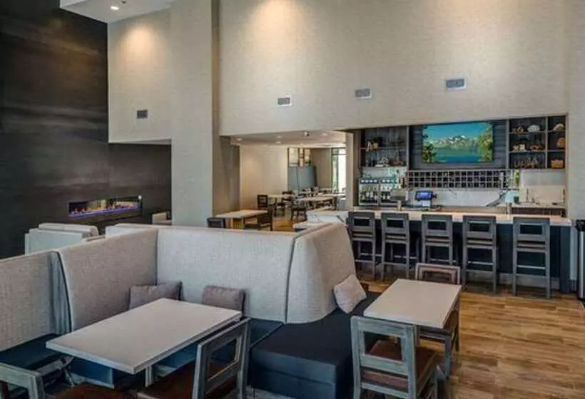 ホテル Hampton Inn & Suites South Lake Tahoe