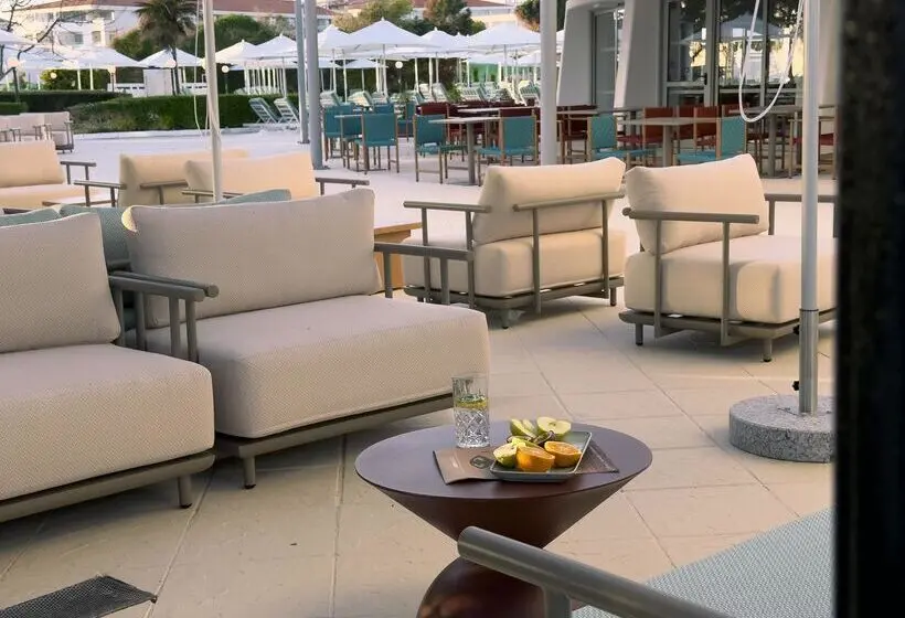ホテル Louis Imperial Beach