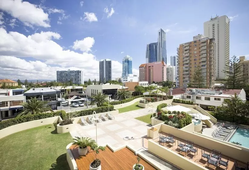 בית מלון כפרי Mantra Legends