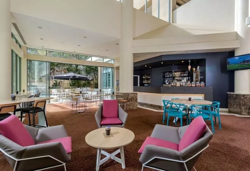 בית מלון כפרי Mantra Legends