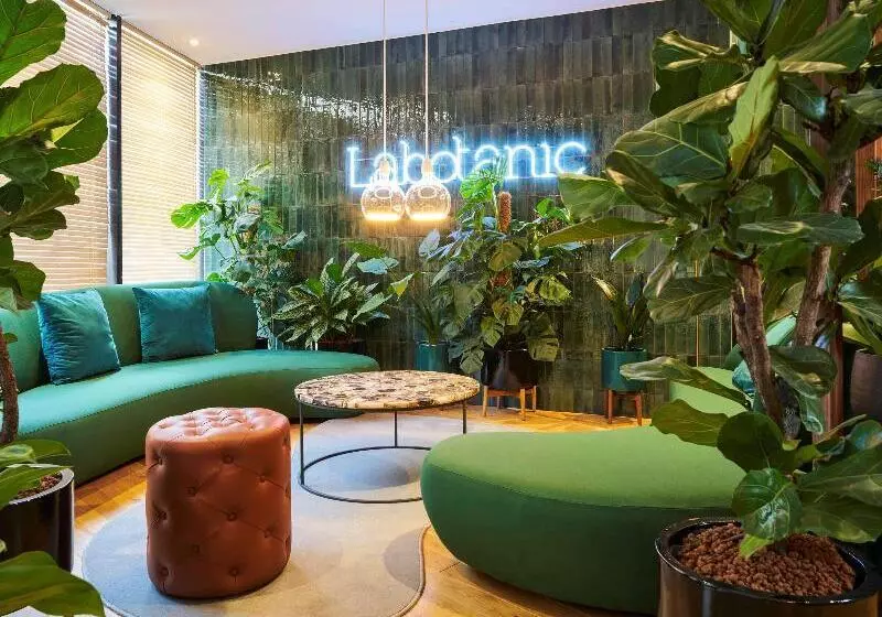 Hotel Mercure Paris Montparnasse Pasteur