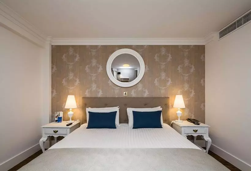 فندق NH Harrington Hall