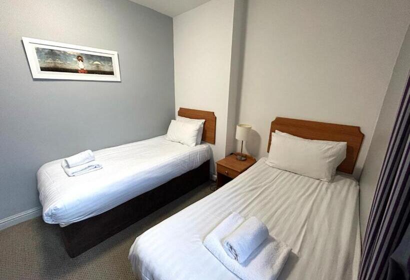 Отель The County