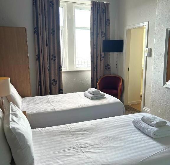 Отель The County