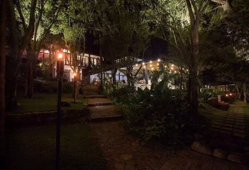 ホテル The Deer Park