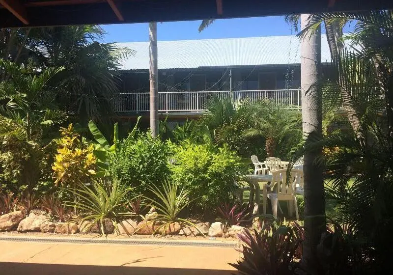 Paraway Motel