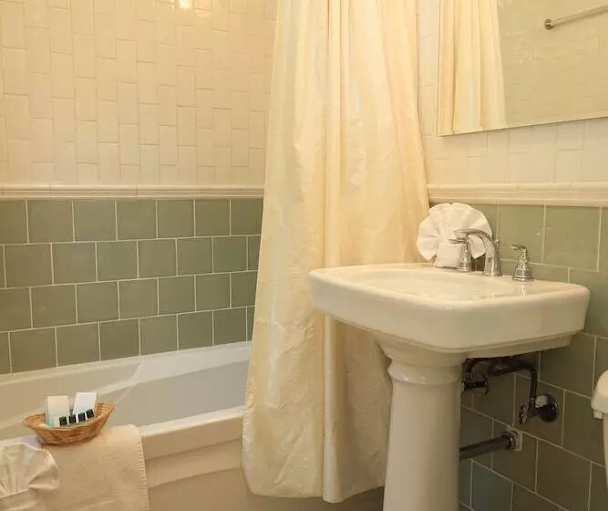 Radio City Apartments