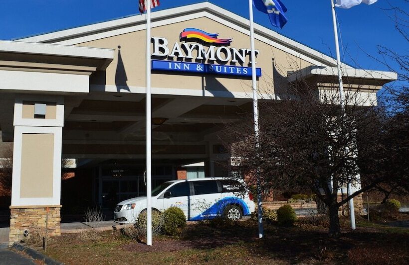 בית מלון כפרי Baymont By Wyndham East Windsor Bradley Airport