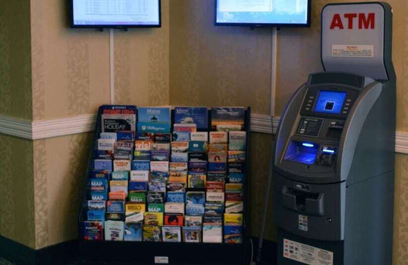 בית מלון כפרי Baymont By Wyndham East Windsor Bradley Airport