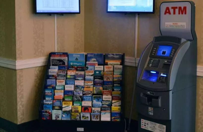 Отель Baymont By Wyndham East Windsor Bradley Airport