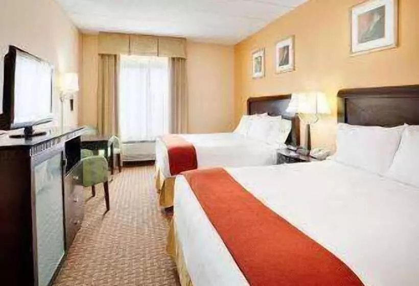 Отель Baymont By Wyndham East Windsor Bradley Airport