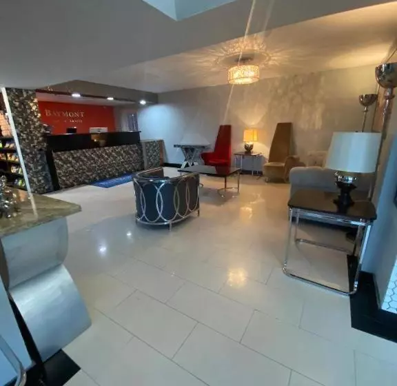 ホテル Baymont By Wyndham Odessa University Area