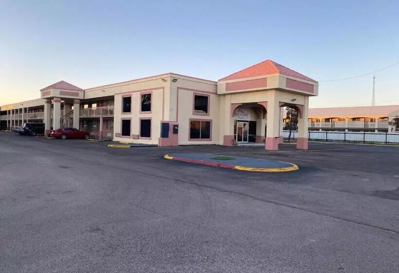 ホテル Baymont By Wyndham Odessa University Area