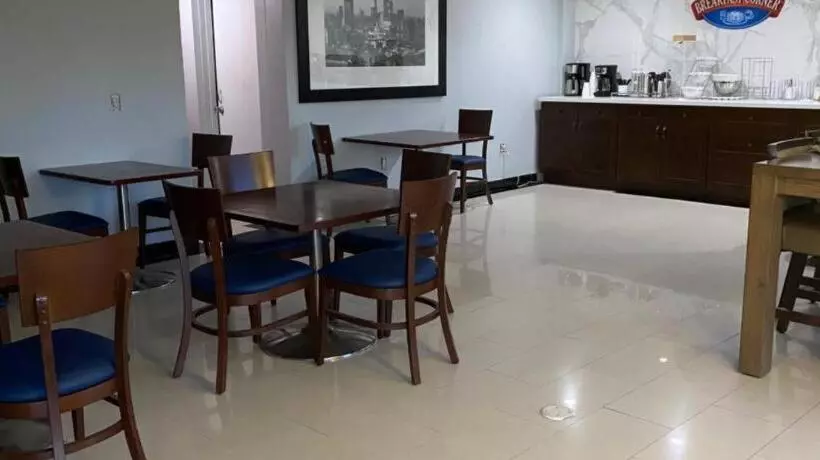 ホテル Baymont By Wyndham Odessa University Area