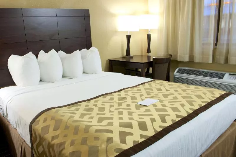 فندق Best Western Green Tree Inn