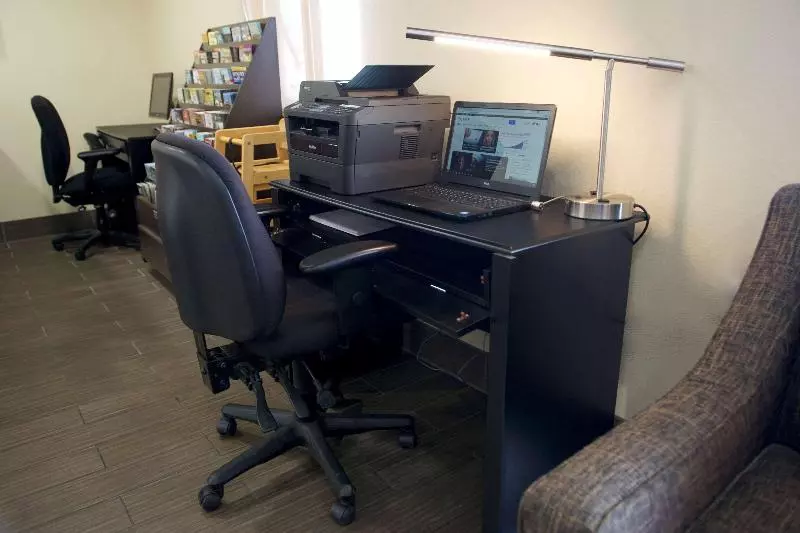 فندق Best Western Green Tree Inn