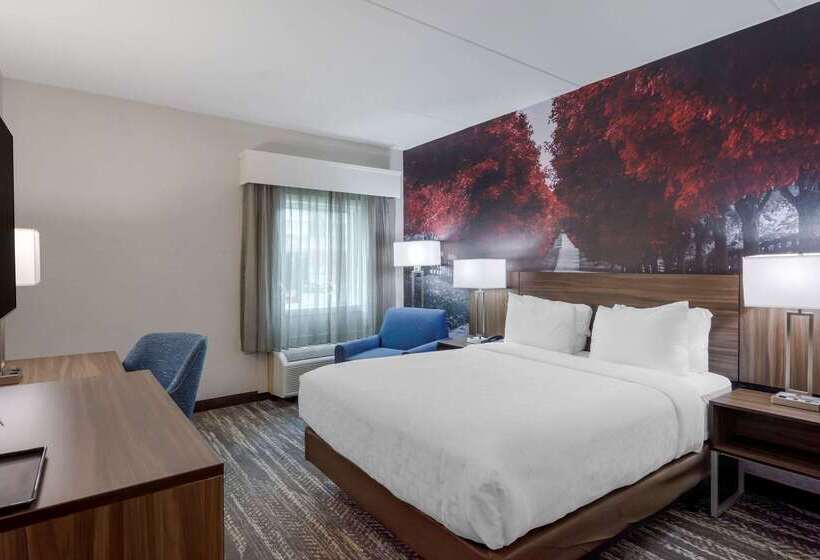 فندق Clarion Pointe Charlottesville