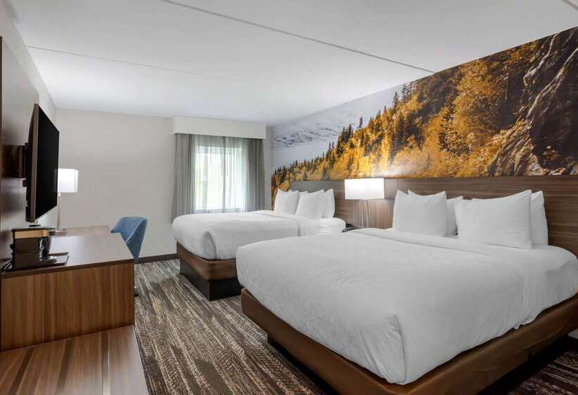 فندق Clarion Pointe Charlottesville