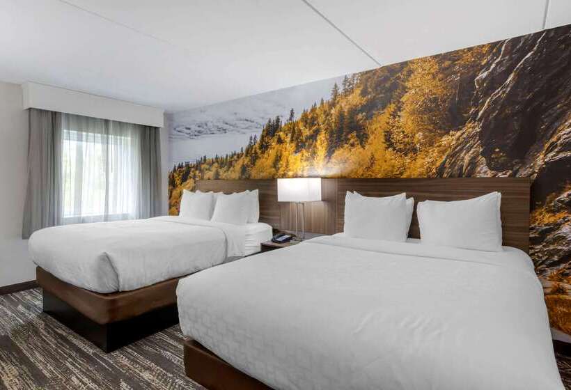 فندق Clarion Pointe Charlottesville