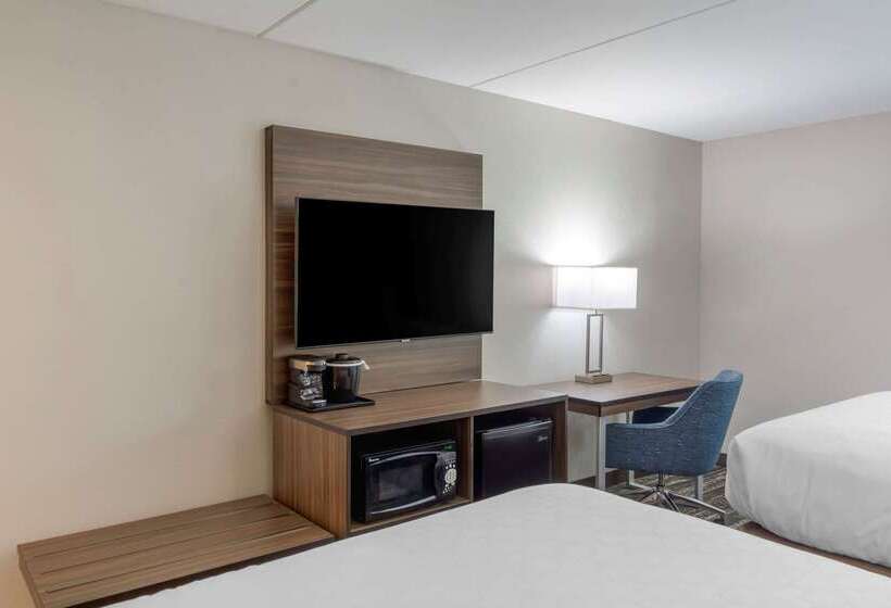 فندق Clarion Pointe Charlottesville