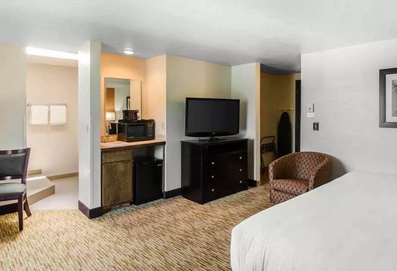 Отель Comfort Inn & Suites Ashland