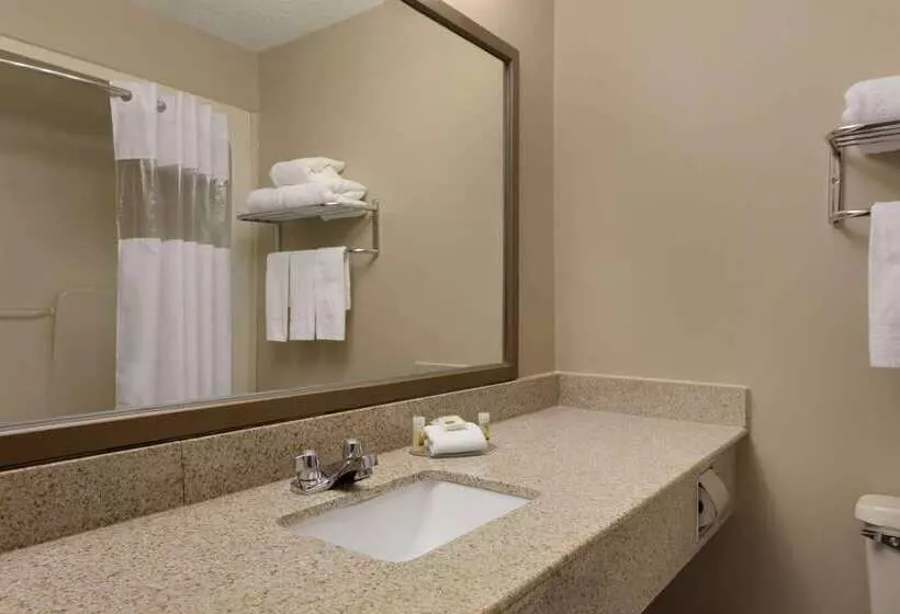 ホテル Days Inn By Wyndham Dalhousie