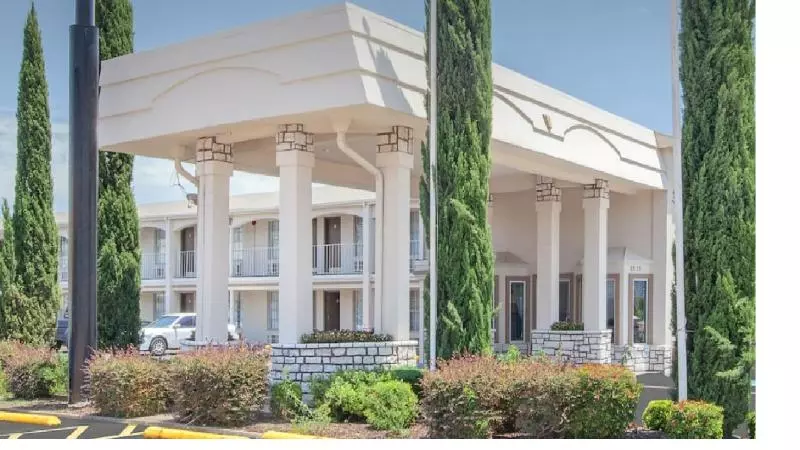 호텔 Days Inn By Wyndham Market Center Dallas Love Field