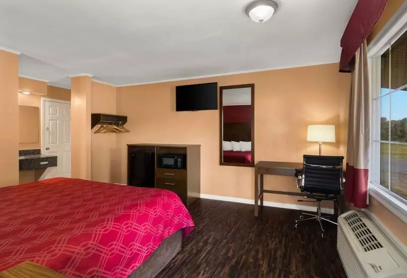 فندق Econo Lodge Cornersville
